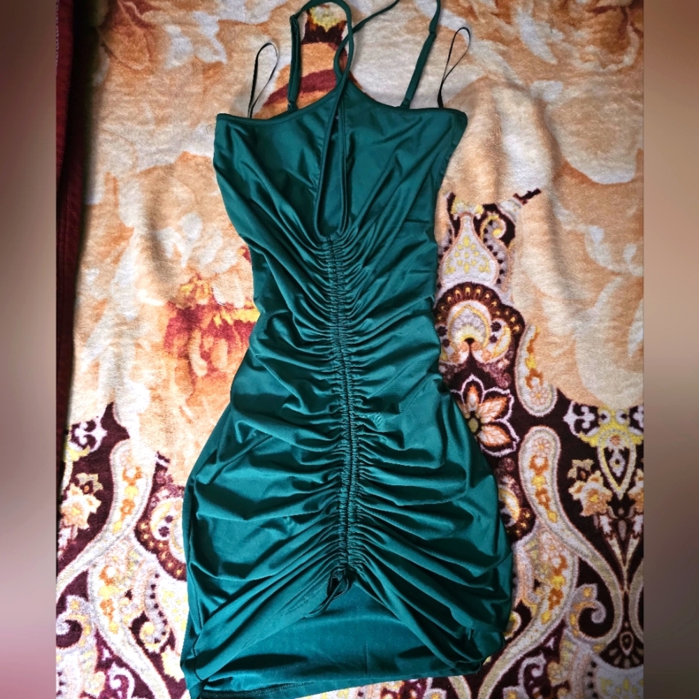 FASHION NOVA DRESS